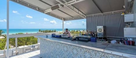 Bar (en la propiedad)