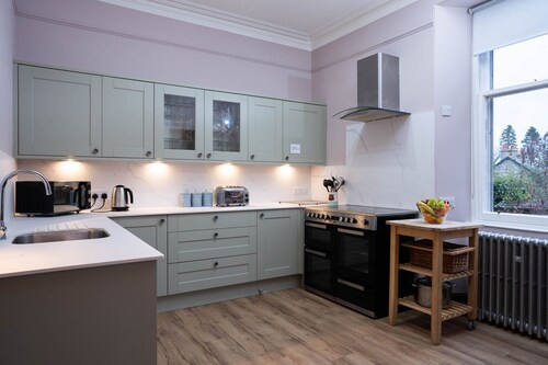 Sleeps 18 in 5 king, 1 king with bunk, 1 twin and 1 bunk room