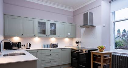 Sleeps 18 in 5 king, 1 king with bunk, 1 twin and 1 bunk room