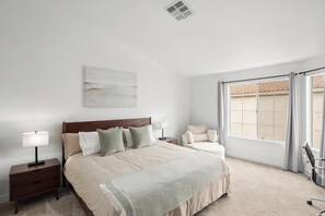 2 bedrooms, desk, iron/ironing board, free WiFi