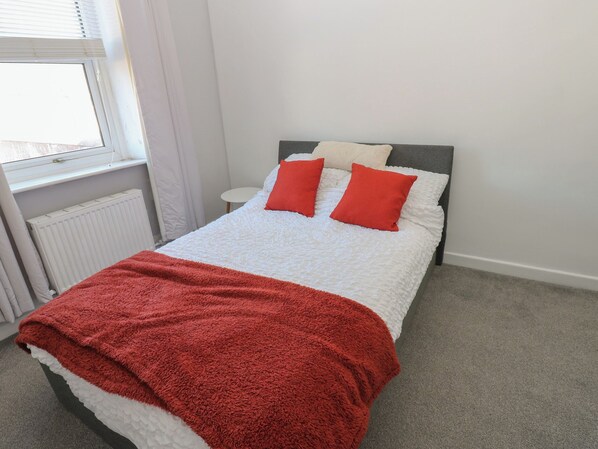 3 bedrooms, individually decorated, individually furnished, free WiFi