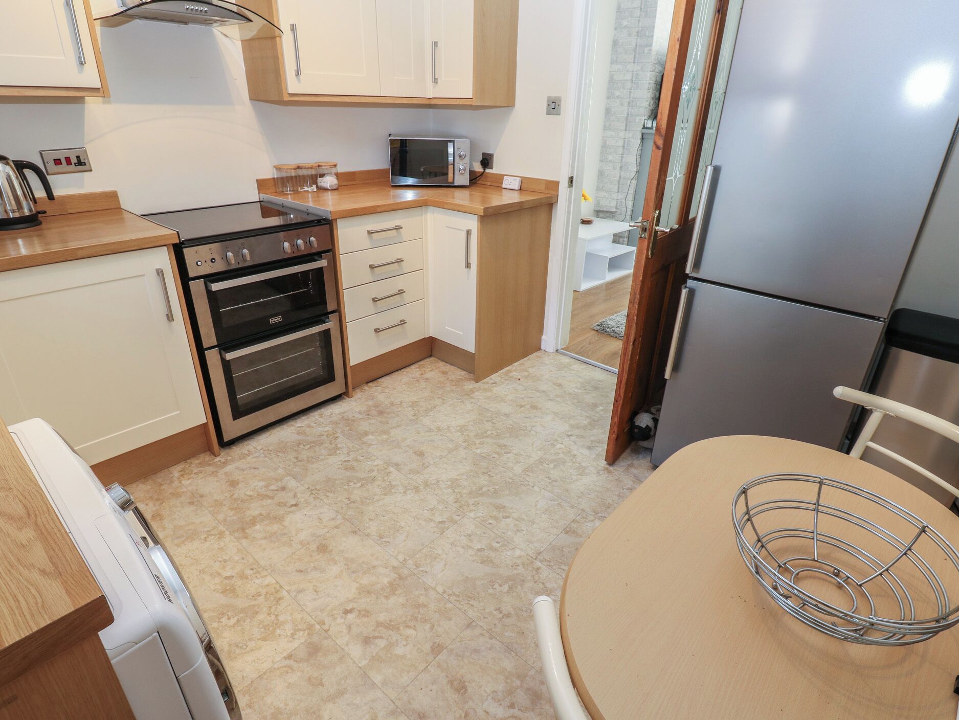 Cookware/dishes/utensils