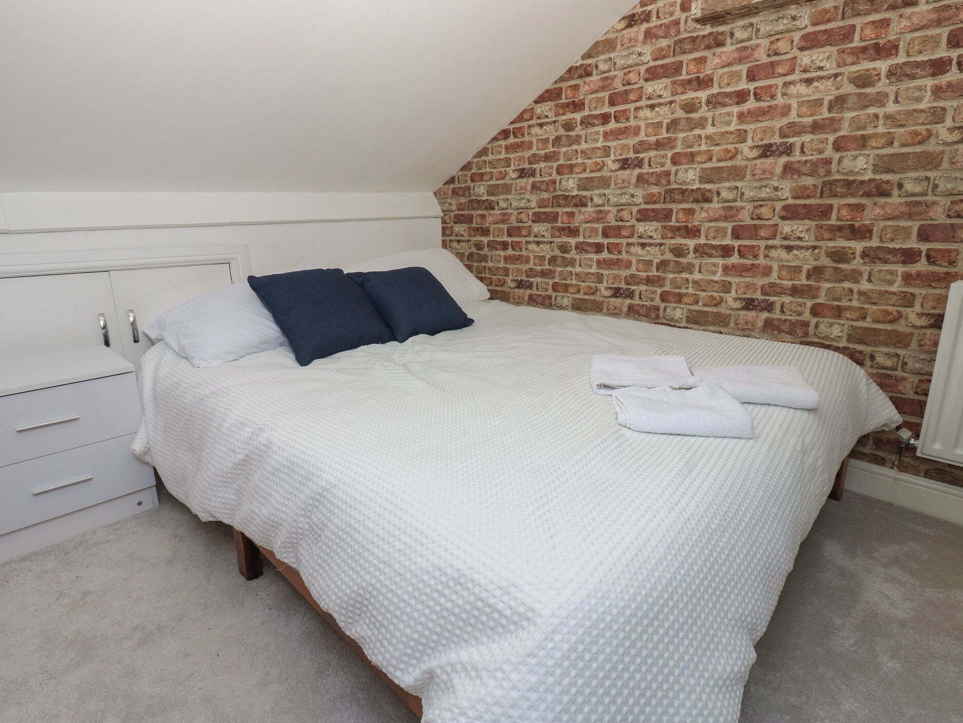 3 bedrooms, individually decorated, individually furnished, free WiFi