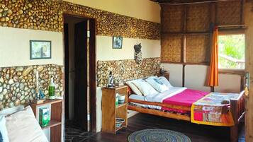 Decoración personalizada, muebles diferentes y ropa de cama