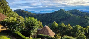 Traditional Quadruple Room - Agandi Uganda Eco-lodge (Bwindi)