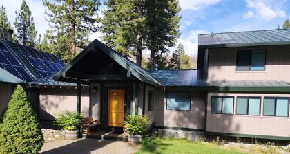 Tahoe River House with Hot Tub on private two riverfront acres