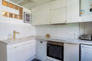 Ofen, Herdplatte, Geschirrspüler