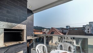 Basic Apartment | Outdoor dining - Apt With Barbecue in Canasvieiras Cse0102 (Florianópolis)