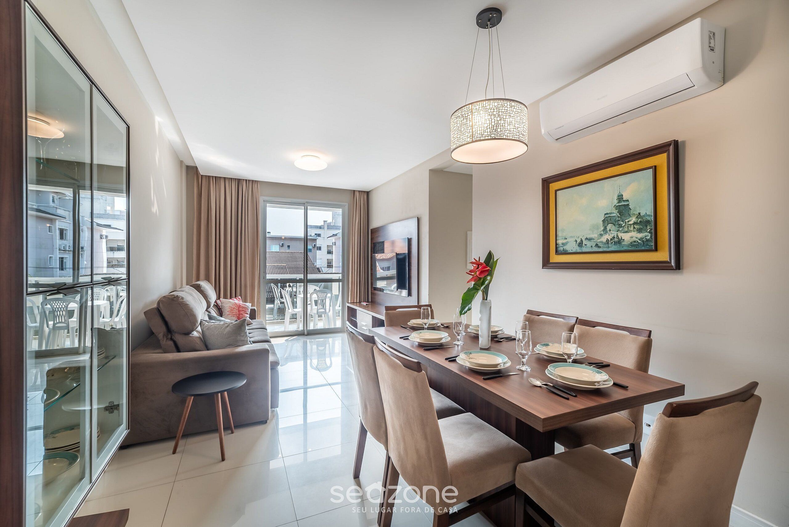 Basic Apartment | Dining