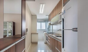 Basic Apartment | Private kitchen | Cookware/dishes/utensils - Apt With Barbecue in Canasvieiras Cse0102 (Florianópolis)