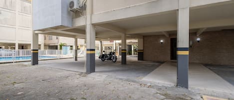 베이직 아파트 | 숙박 시설 구내