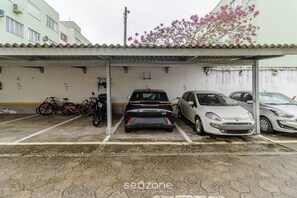 Basic Apartment | Property grounds - Complete apt w Privileged Location Floripa Csu0402 (Florianópolis)