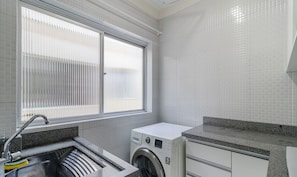 Basic Apartment | Interior