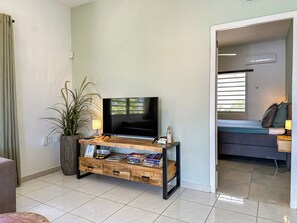 2 bedrooms, iron/ironing board, free WiFi, bed sheets - 2 apartments at Casa Uva Verde 2AP/2BR/5PER (Willemstad)