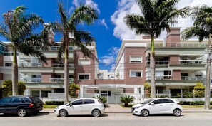 Apartamento básico | Fachada