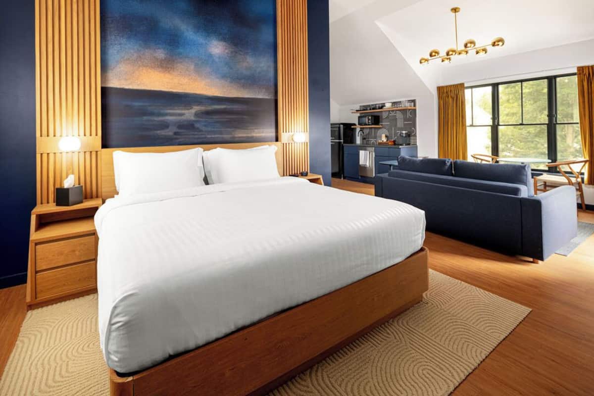 Superior Room, 1 King Bed with Sofa bed, Balcony | Iron/ironing board, free WiFi
