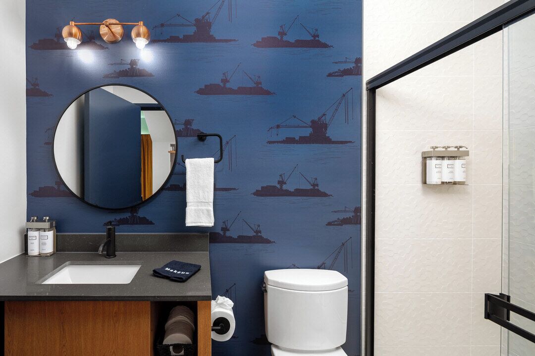 Superior Room, 1 King Bed with Sofa bed, Balcony | Bathroom | Hair dryer, towels, soap, shampoo