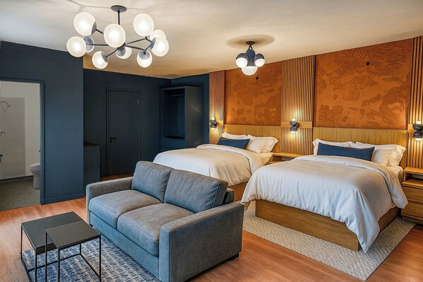Quadruple Room | Iron/ironing board, free WiFi