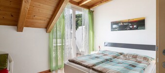 Apartment 'Martinshof In Eppan' with Balcony and Wi-Fi