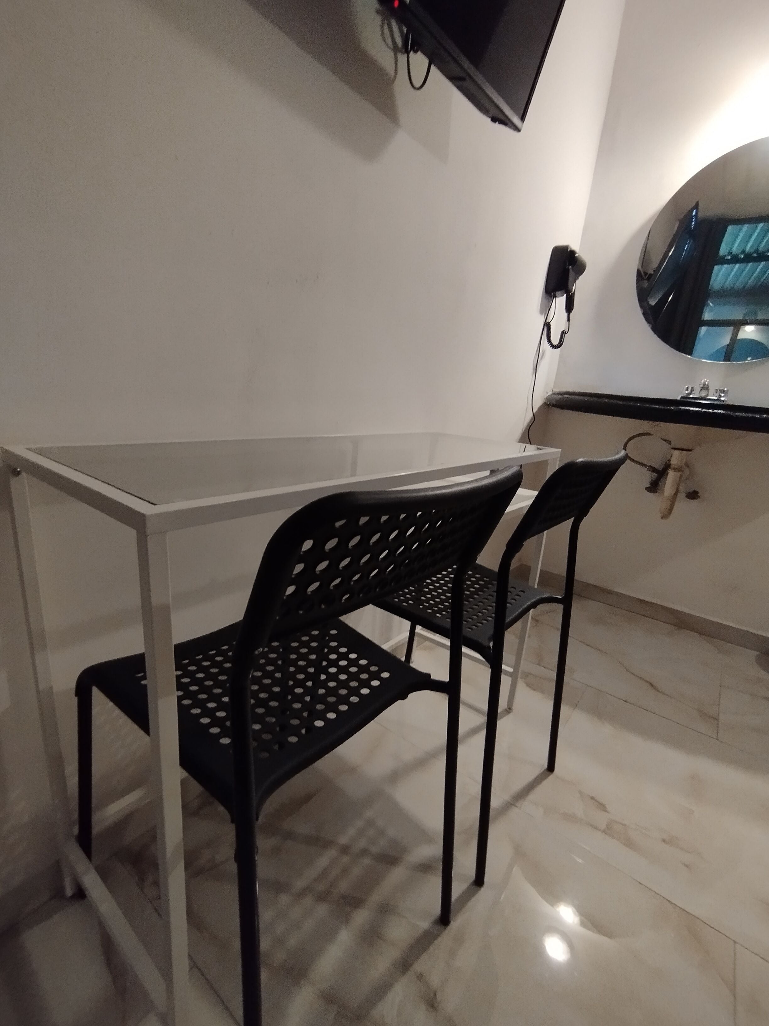 Comfort Double Room | In-room business center