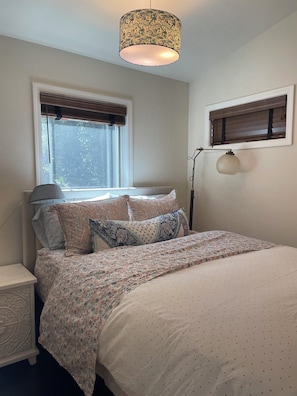WiFi, bed sheets