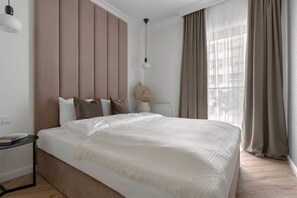 Suite | Individually decorated, blackout drapes, iron/ironing board, free WiFi