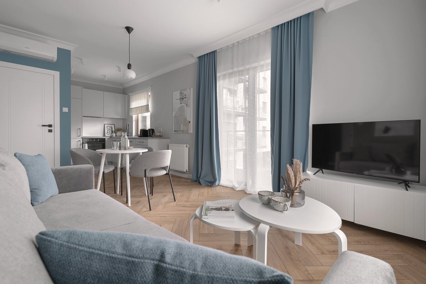 Suite | Individually decorated, blackout drapes, iron/ironing board, free WiFi