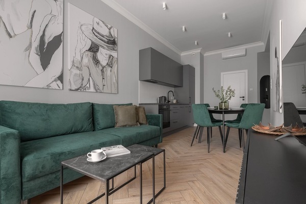Suite | Individually decorated, blackout drapes, iron/ironing board, free WiFi