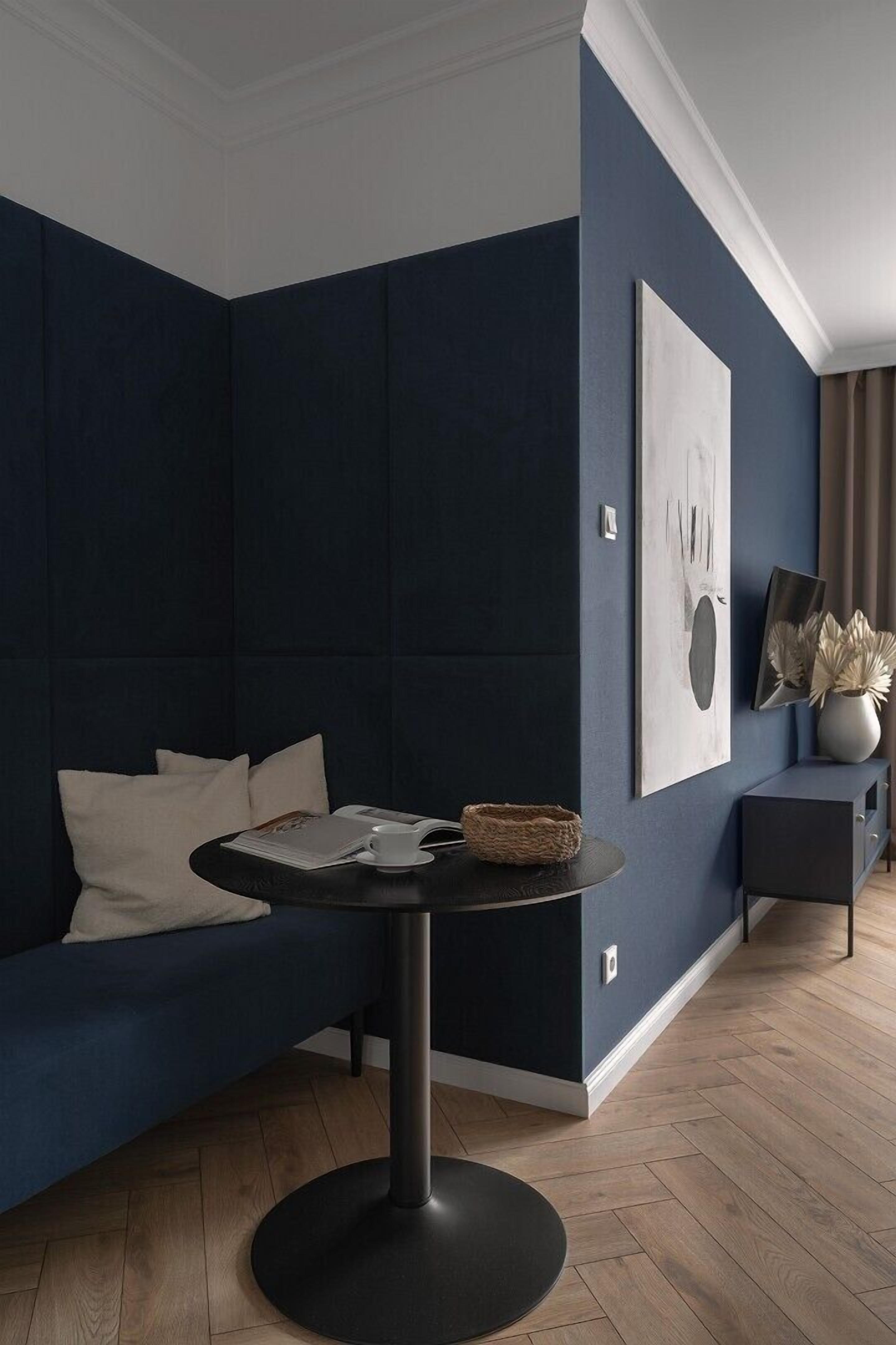 Leilighet | Individuelt dekorert, blendingsgardiner og strykejern/-brett