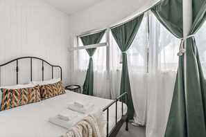 1 bedroom, iron/ironing board, bed sheets - Greenways Apt 1BR Retreat in Central North ADL (North Adelaide)