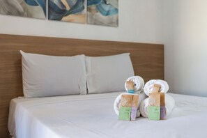 Studio | Blackout drapes, iron/ironing board, free WiFi, bed sheets - Soma Perdizes (Sao Paulo)