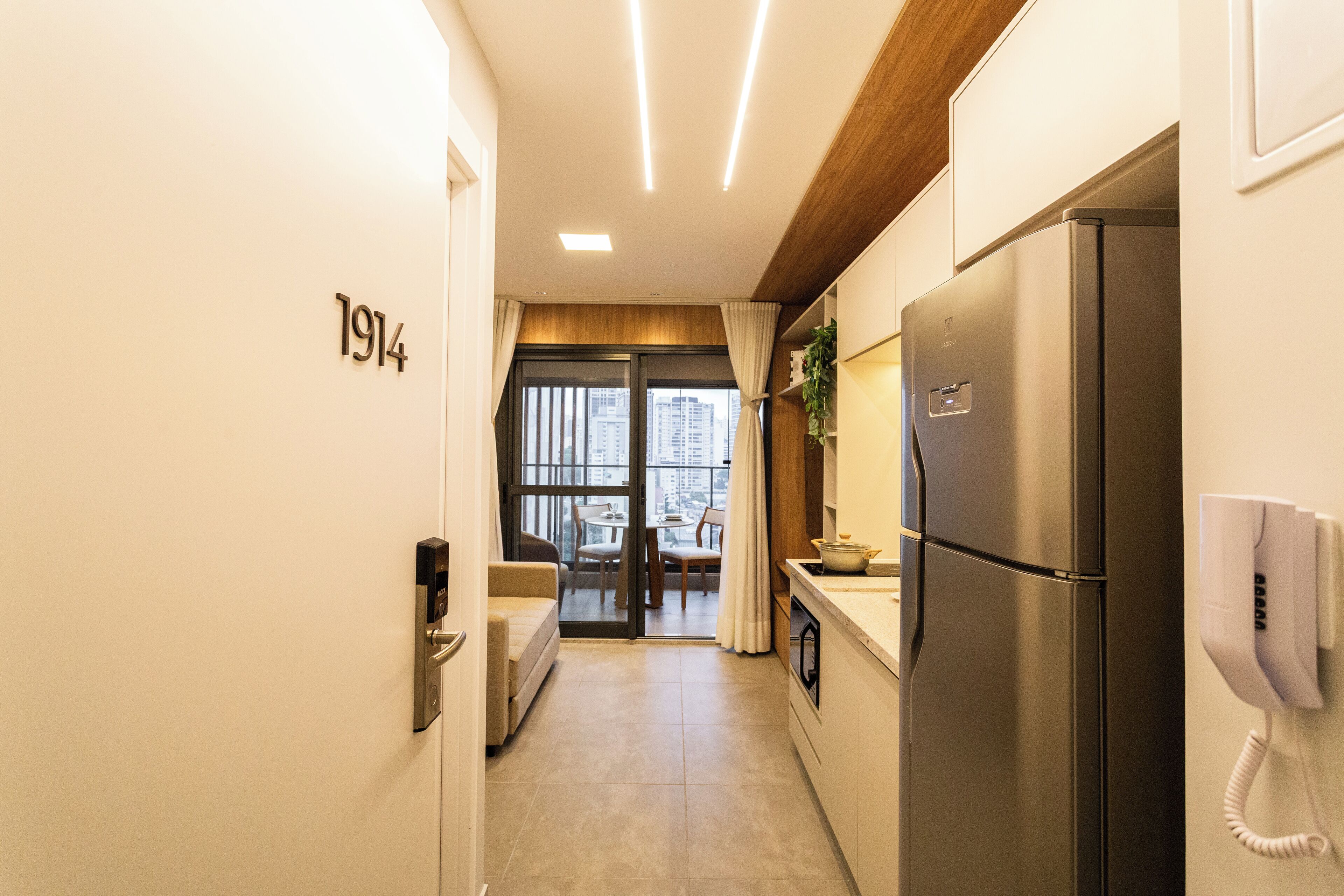 Departamento | Cocina privada | Microondas y utensilios de cocina 