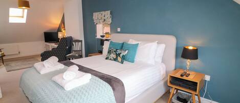 3 室のベッドルーム、客室ごとに異なる装飾、客室ごとに異なるインテリア、WiFi (無料)