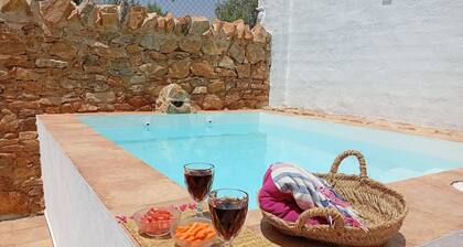 Maison de vacances 'La Sierra Del Viento' avec vue sur la montagne, piscine privée et Wi-Fi