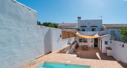 Holiday Home 'La Sierra Del Viento' with Mountain View, Private Pool and Wi-Fi