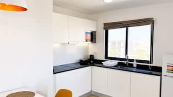 Apartment, 1 Bedroom, Balcony | Private kitchenette