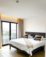 Estudio, balcón | Sistema de insonorización y wifi gratis