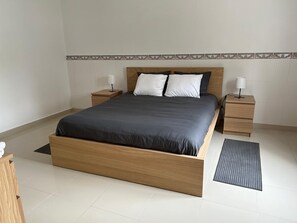 1 Schlafzimmer, kostenloses WLAN, BettwÀsche, Rollstuhlgeeignet