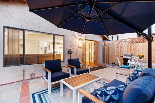 Cozy La Jolla Bungalow Near Beach & Village