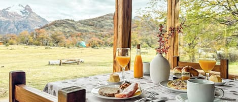 Petit déjeuner buffet compris tous les jours
