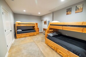 2 bedrooms, Internet, bed sheets