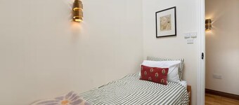 Wisteria Lodge - Beautiful Countryside Retreat