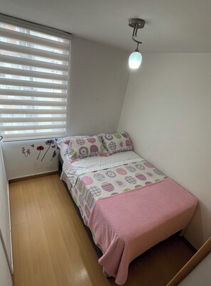 3 sovrum, strykjärn/strykbräda, internet och sängkläder