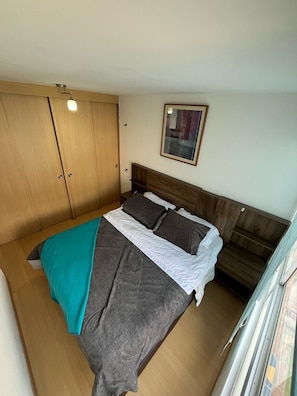 3 chambres, fer et planche à repasser, accès Internet, draps fournis