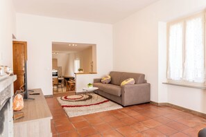 Televisión, chimenea