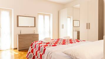 1 bedroom, iron/ironing board, free WiFi, bed sheets