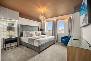 7 chambres, fer et planche à repasser, Wi-Fi, draps fournis