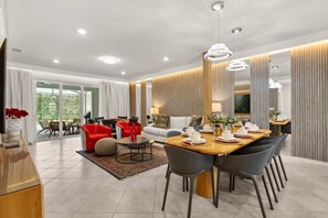 Interior - EV_1292 - 7 Bed 6 Bath Villa with Screened-In Private Pool with Spillover Spa, G (Clermont)