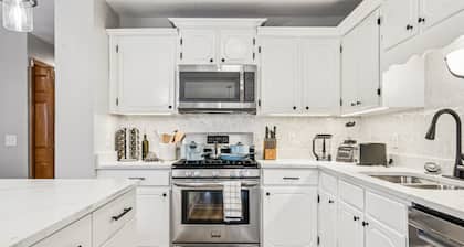 Champions' NSC Retreat HotTub Grill FirePit Fenced