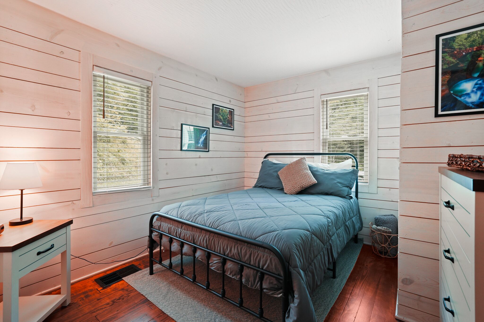 2 quartos, ferros/tábuas de passar roupa, Wi-Fi de cortesia